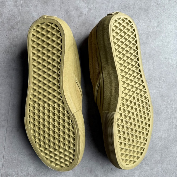 Engineered Garments x Vans OG mismatched classic slip-on, men\'s US 9 main image 4